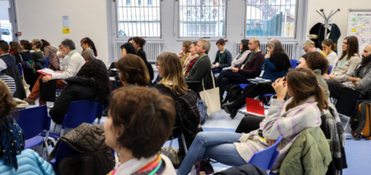 Photo du public assistant à une conférence lors des rencontres nationales des Maisons des Associations à la Maison des Associations de Grenoble en 2022